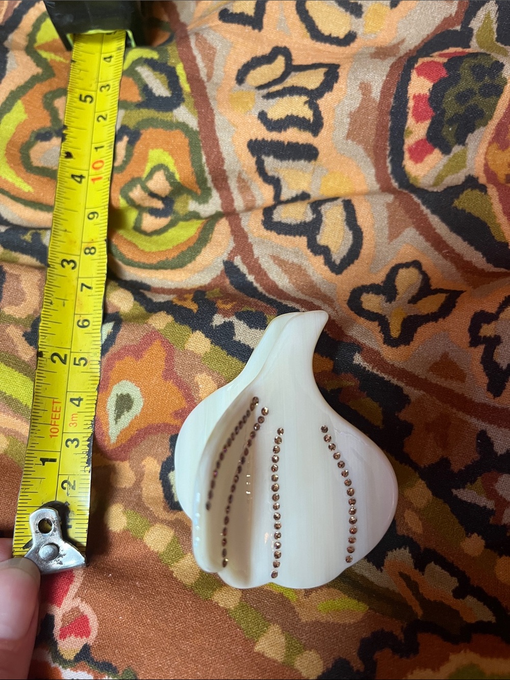 Funky garlic 🧄 mini claw hair clip - Picture 4 of 4